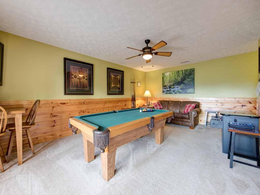 Highpoint Escape Villa Gatlinburg Exterior photo